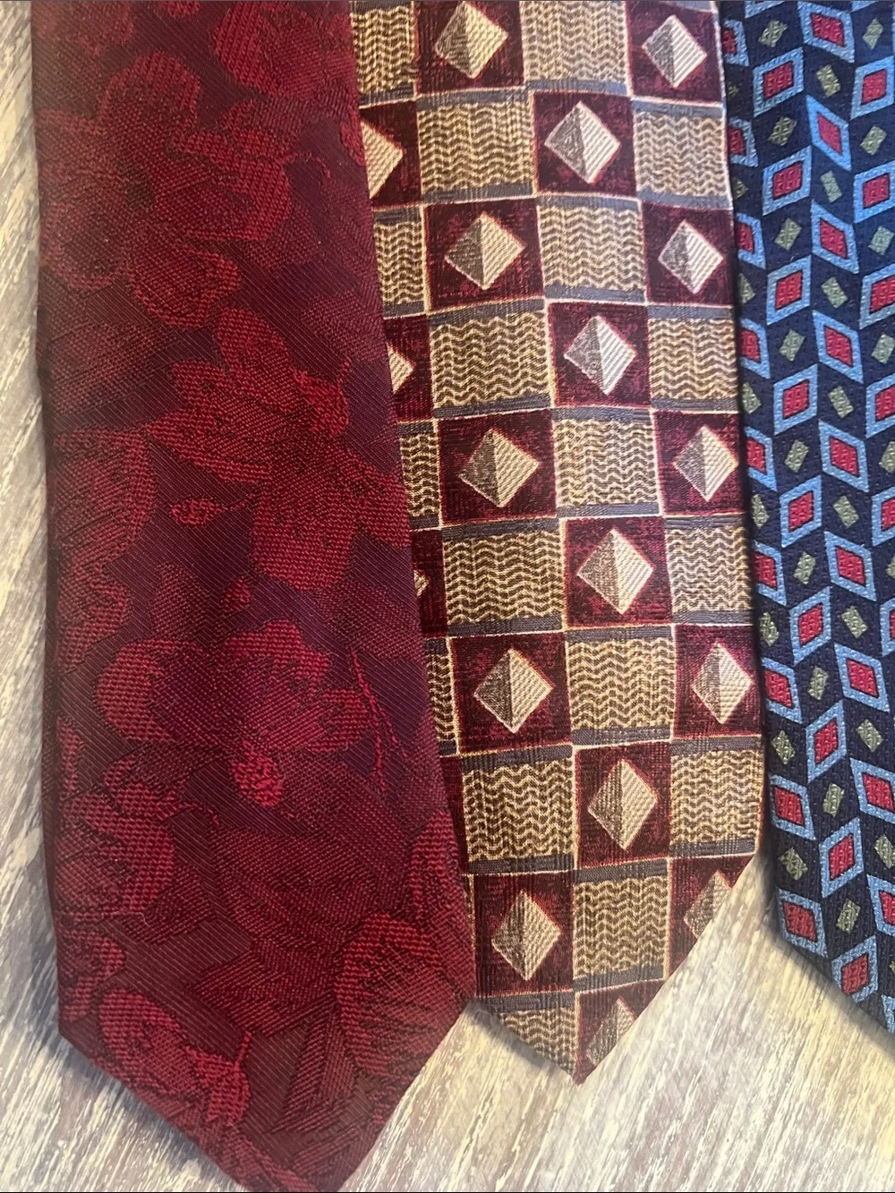 Assorted set of 4 Men's Burgundy, red & Blue patterned  Ties. Business Style